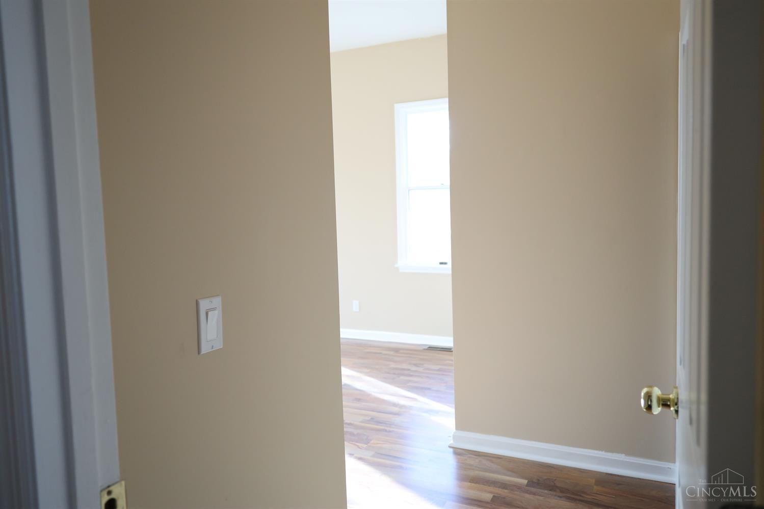54 West Sharon Road Cincinnati, OH 45246 - Photo 15 of 47 Gallery Image 15