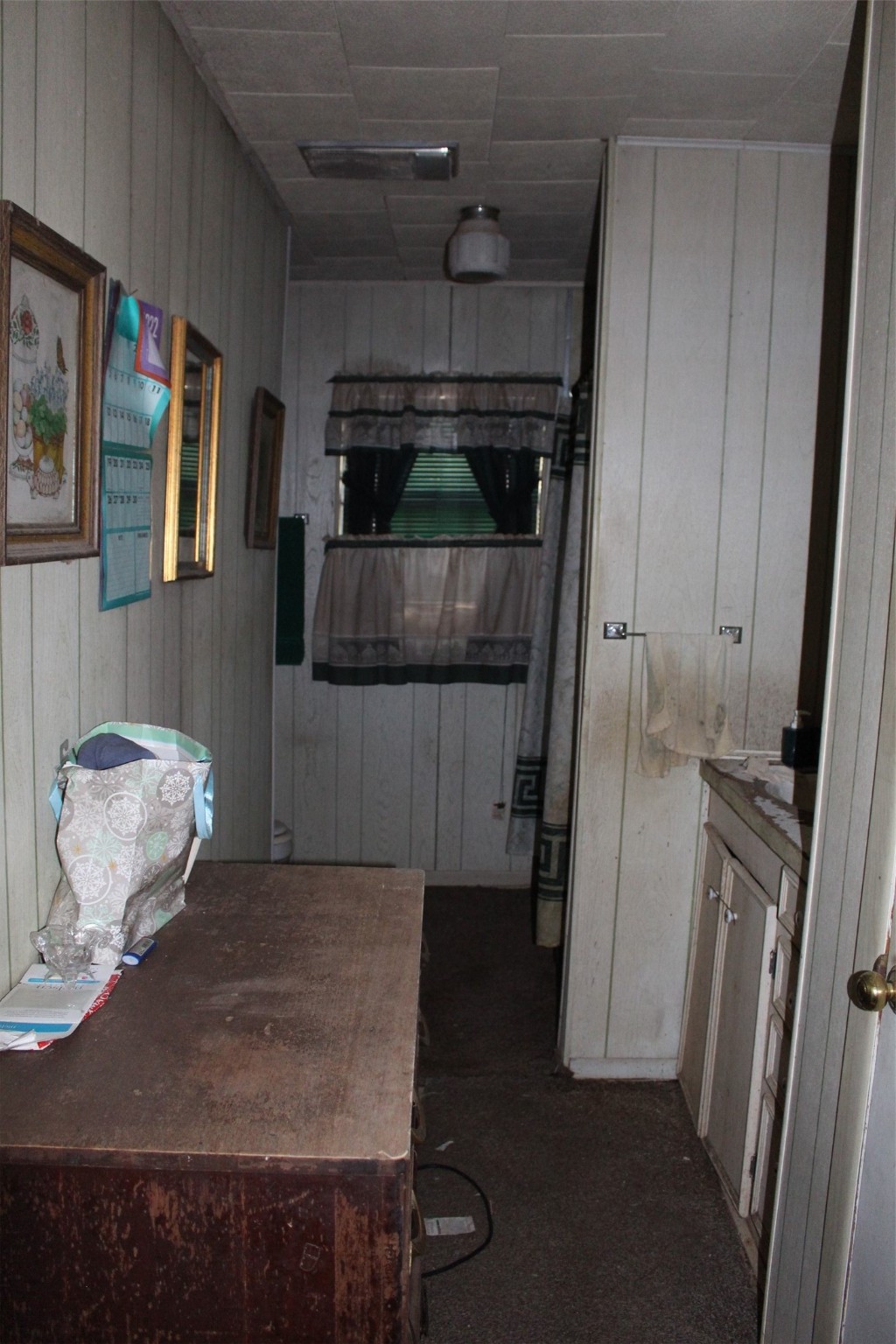 312 North Howard Street Grapeland, TX 75844 - Photo 15 of 29 a living room with furniture and a fireplace