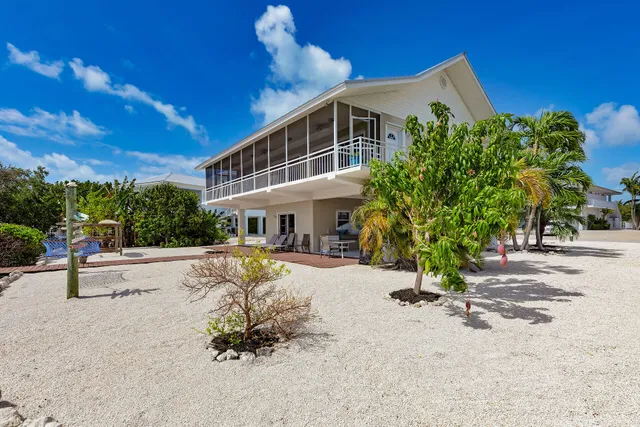 a view of street and entrance to house