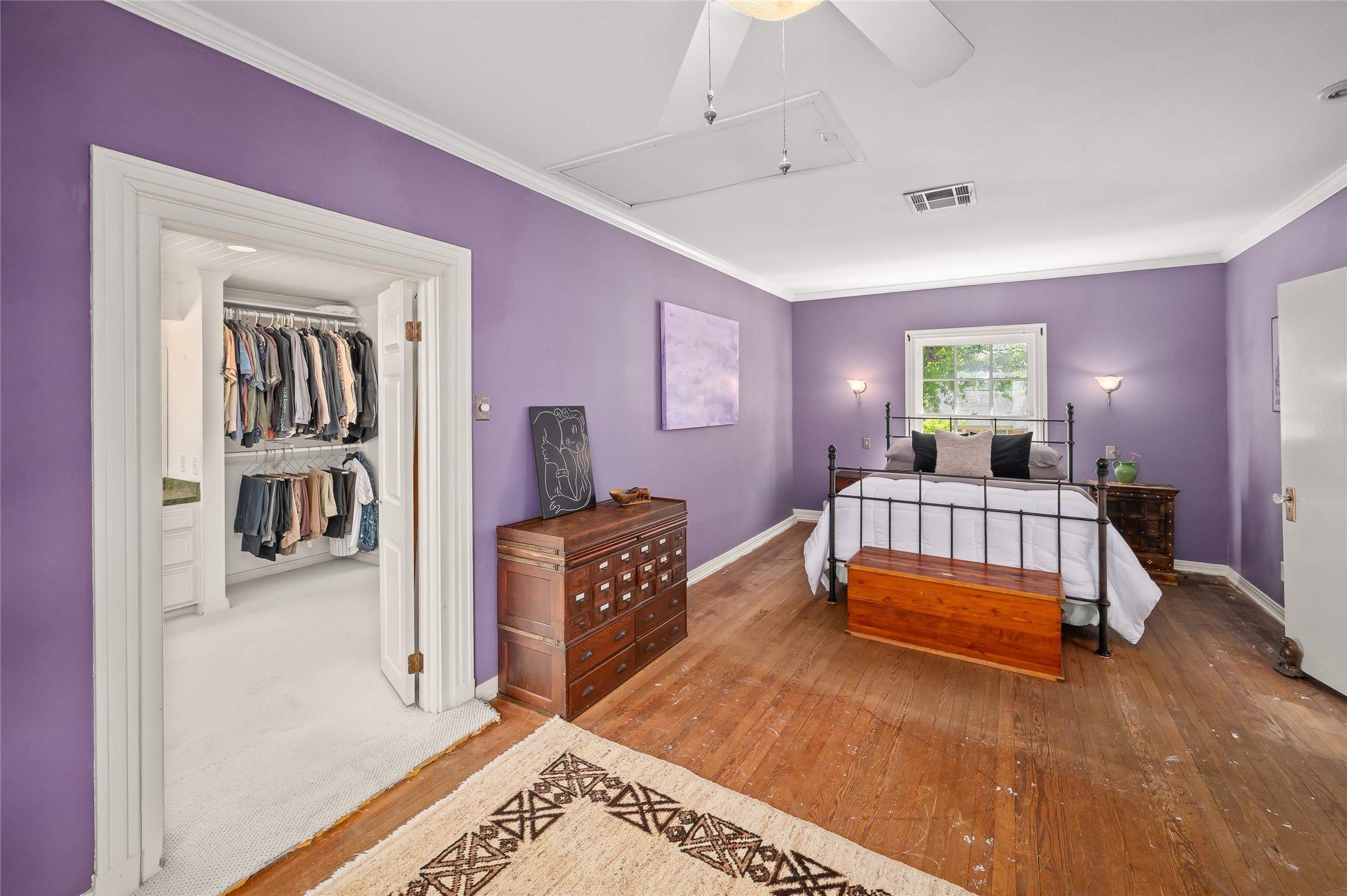 1534 Harold Street Houston, TX 77006 - Photo 27 of 41 a bedroom with furniture and window