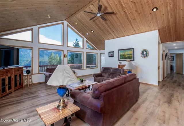 $798,000 | 935 French Point Drive, Bonners Ferry, ID 83805
