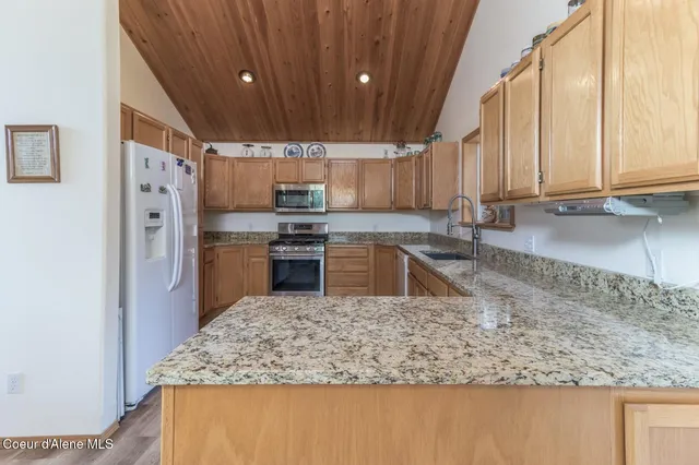 $798,000 | 935 French Point Drive, Bonners Ferry, ID 83805