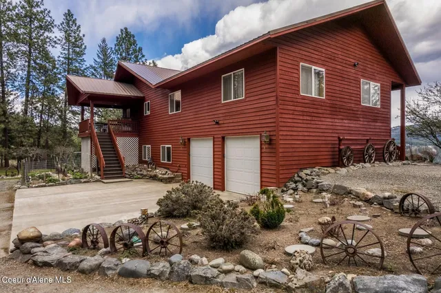 $798,000 | 935 French Point Drive, Bonners Ferry, ID 83805