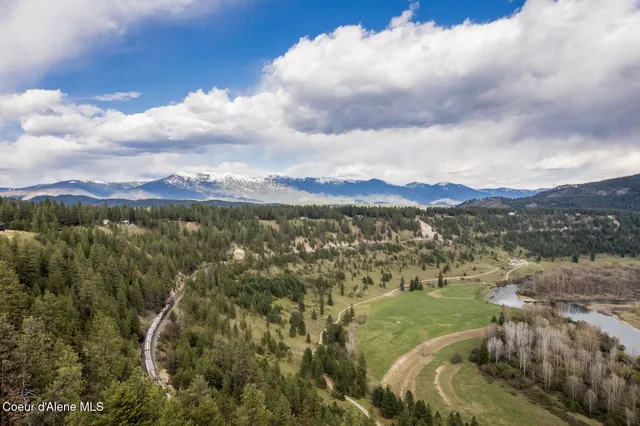$798,000 | 935 French Point Drive, Bonners Ferry, ID 83805