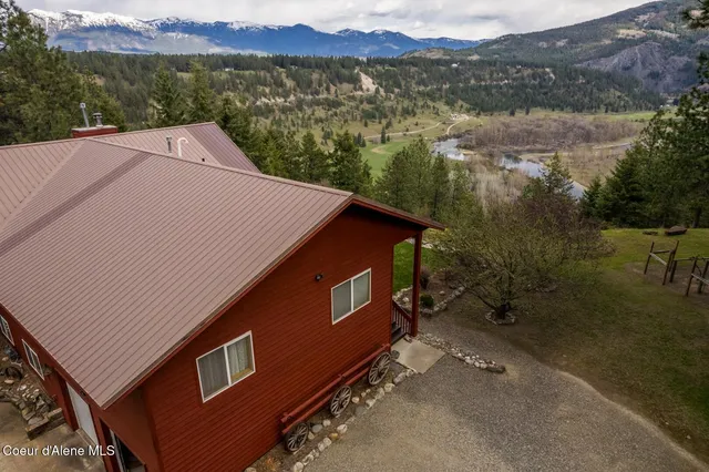 $798,000 | 935 French Point Drive, Bonners Ferry, ID 83805