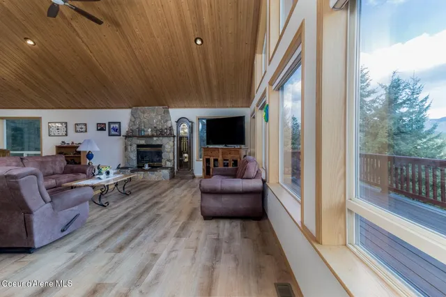 $798,000 | 935 French Point Drive, Bonners Ferry, ID 83805