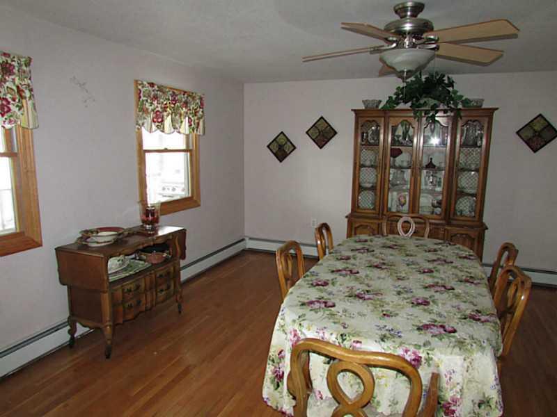 2262 Ridge Road McKeesport, PA 15135 - Photo 11 of 25 Dining Room.
