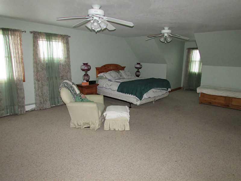 2262 Ridge Road McKeesport, PA 15135 - Photo 12 of 25 Master Bedroom.