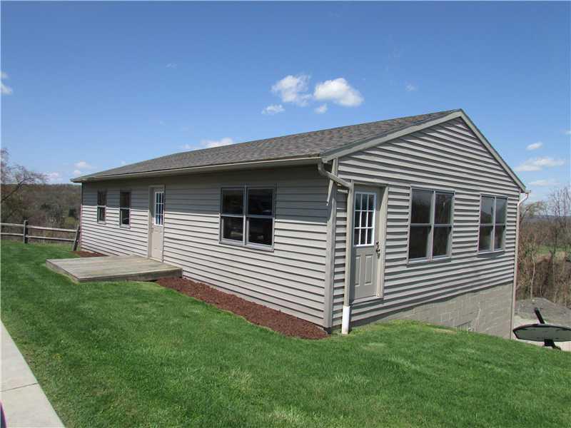 2262 Ridge Road McKeesport, PA 15135 - Photo 23 of 25 Parking Lot/Garage.