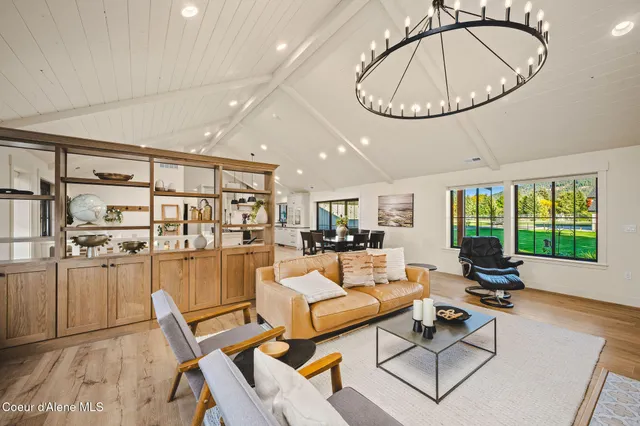 $2,249,000 | 6520 North Colfax Street, Dalton Gardens, ID 83815