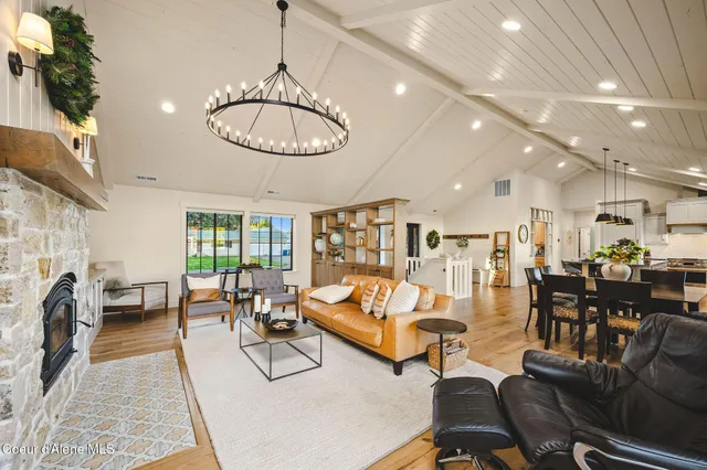 $2,249,000 | 6520 North Colfax Street, Dalton Gardens, ID 83815