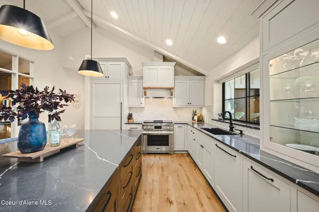 $2,249,000 | 6520 North Colfax Street, Dalton Gardens, ID 83815