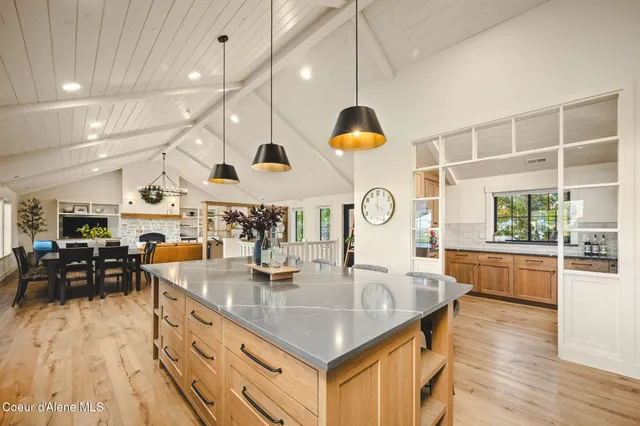 $2,249,000 | 6520 North Colfax Street, Dalton Gardens, ID 83815