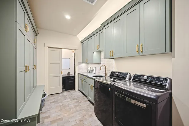 $2,249,000 | 6520 North Colfax Street, Dalton Gardens, ID 83815