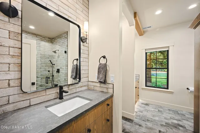 $2,249,000 | 6520 North Colfax Street, Dalton Gardens, ID 83815