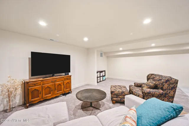 $2,249,000 | 6520 North Colfax Street, Dalton Gardens, ID 83815