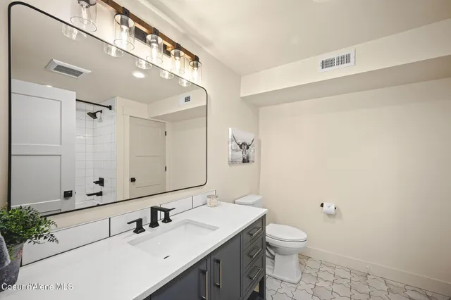 $2,249,000 | 6520 North Colfax Street, Dalton Gardens, ID 83815