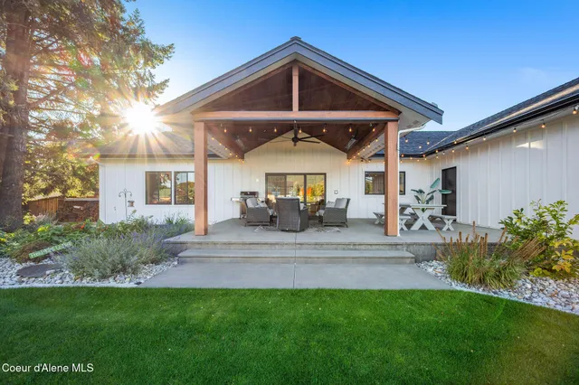 $2,249,000 | 6520 North Colfax Street, Dalton Gardens, ID 83815