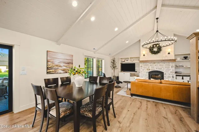 $2,249,000 | 6520 North Colfax Street, Dalton Gardens, ID 83815