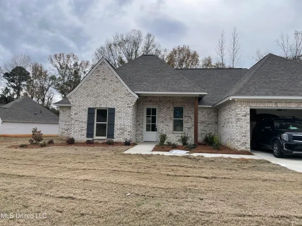 $329,999 | 102 Jasmine Cove Drive, Brandon, MS 39042