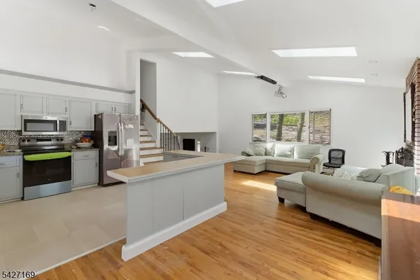 $699,000 | 41 Crescent Drive South, Andover, NJ 07821