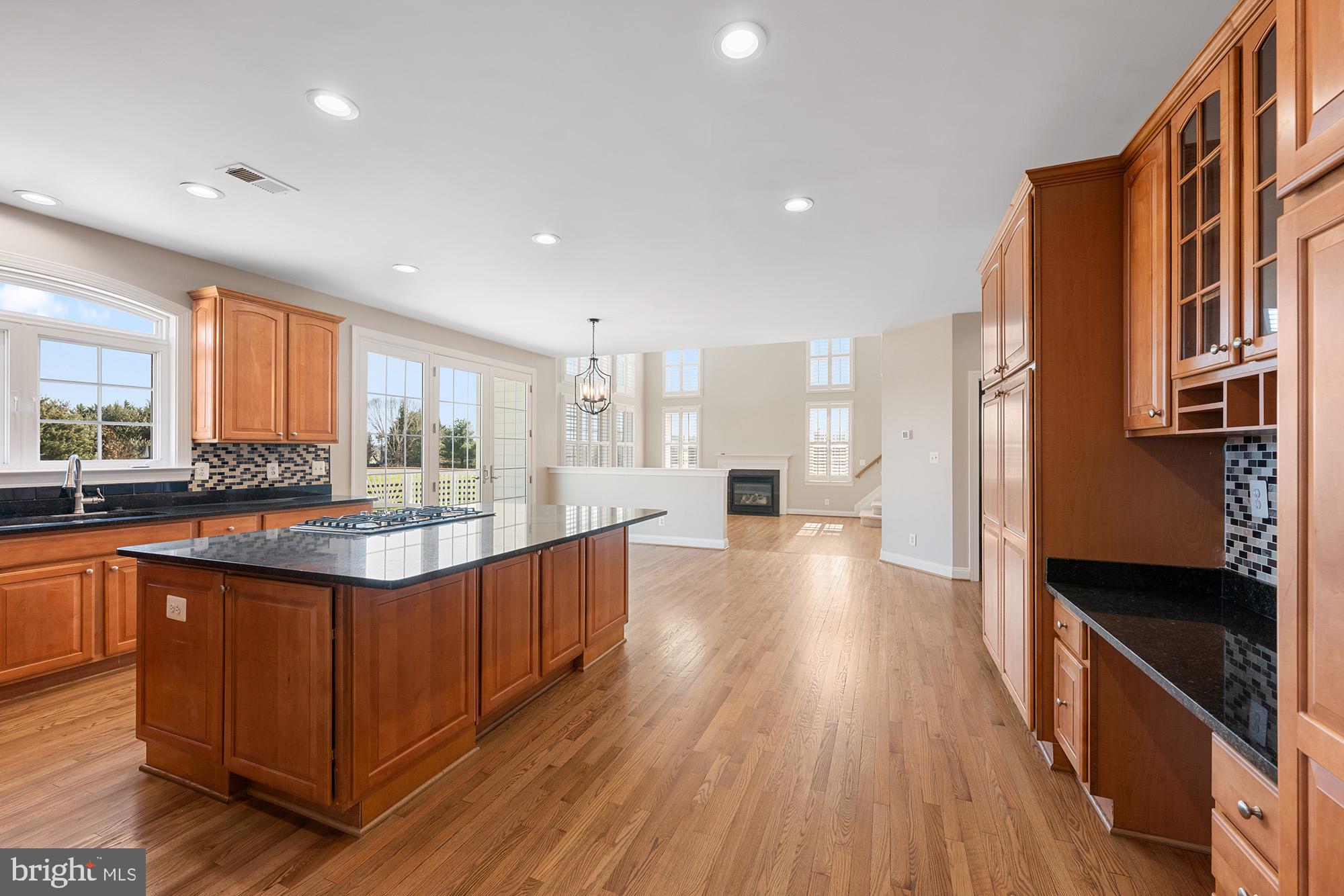 37957 Piggott Bottom Road Purcellville, VA 20132 - Photo 16 of 85 Huge Island and Workstation