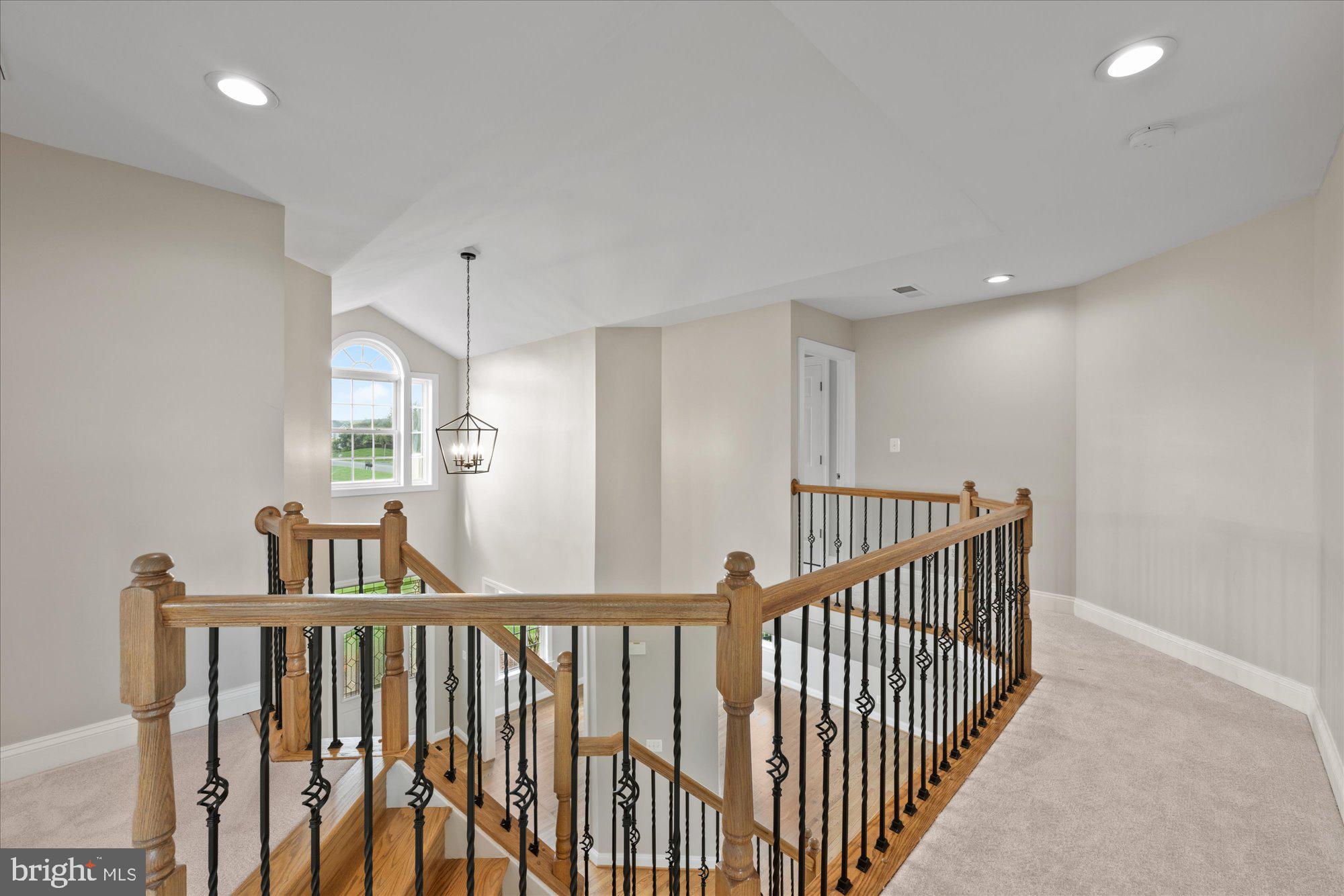 37957 Piggott Bottom Road Purcellville, VA 20132 - Photo 24 of 85 Upper Hall