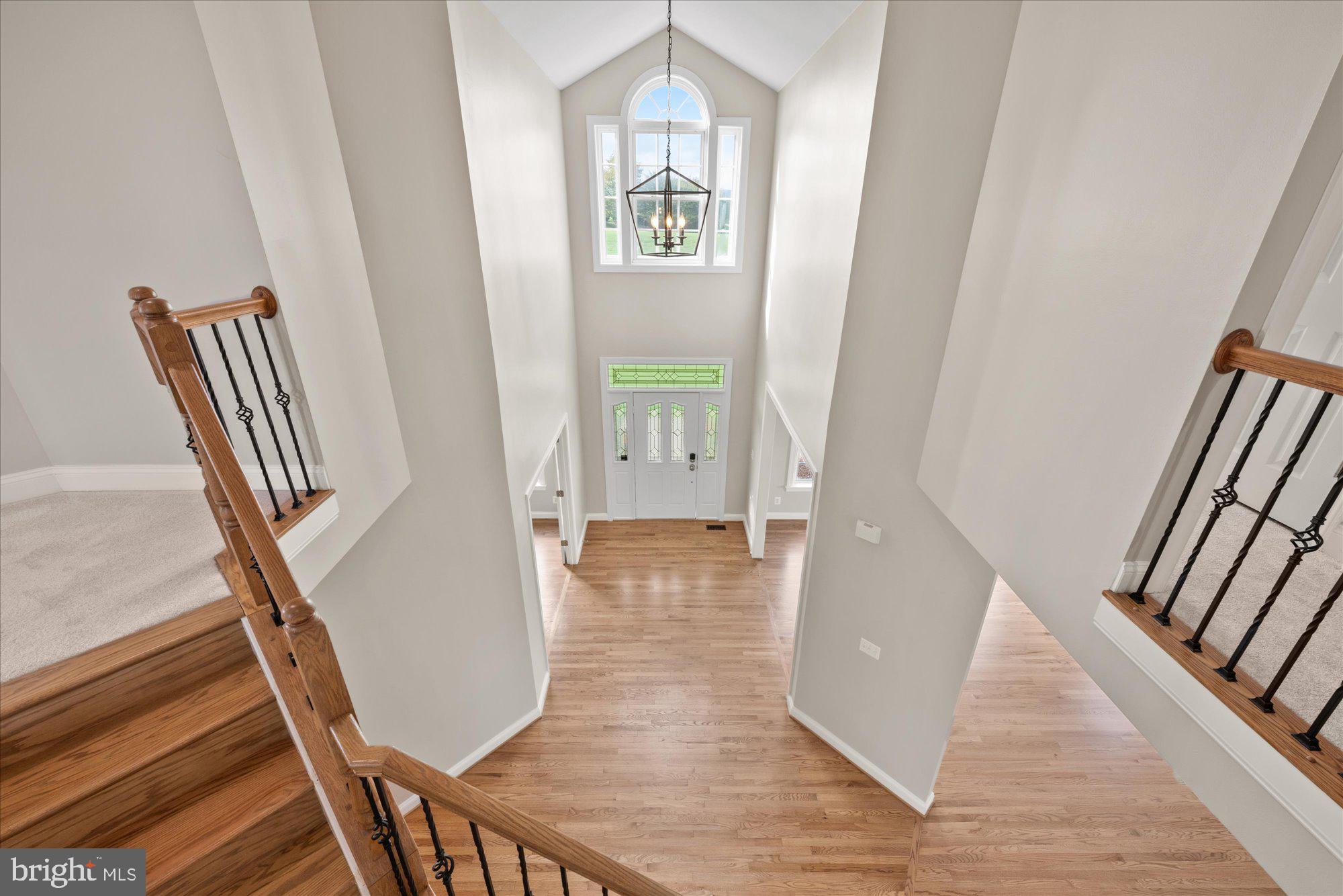 37957 Piggott Bottom Road Purcellville, VA 20132 - Photo 25 of 85 Foyer Overlook