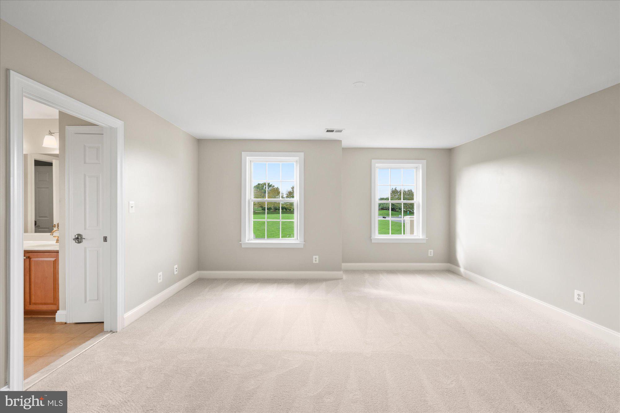 37957 Piggott Bottom Road Purcellville, VA 20132 - Photo 34 of 85 Large Secondary Bedroom