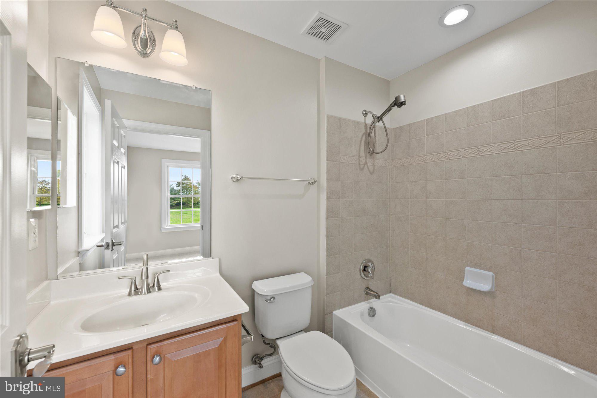 37957 Piggott Bottom Road Purcellville, VA 20132 - Photo 35 of 85 En Suite Bath