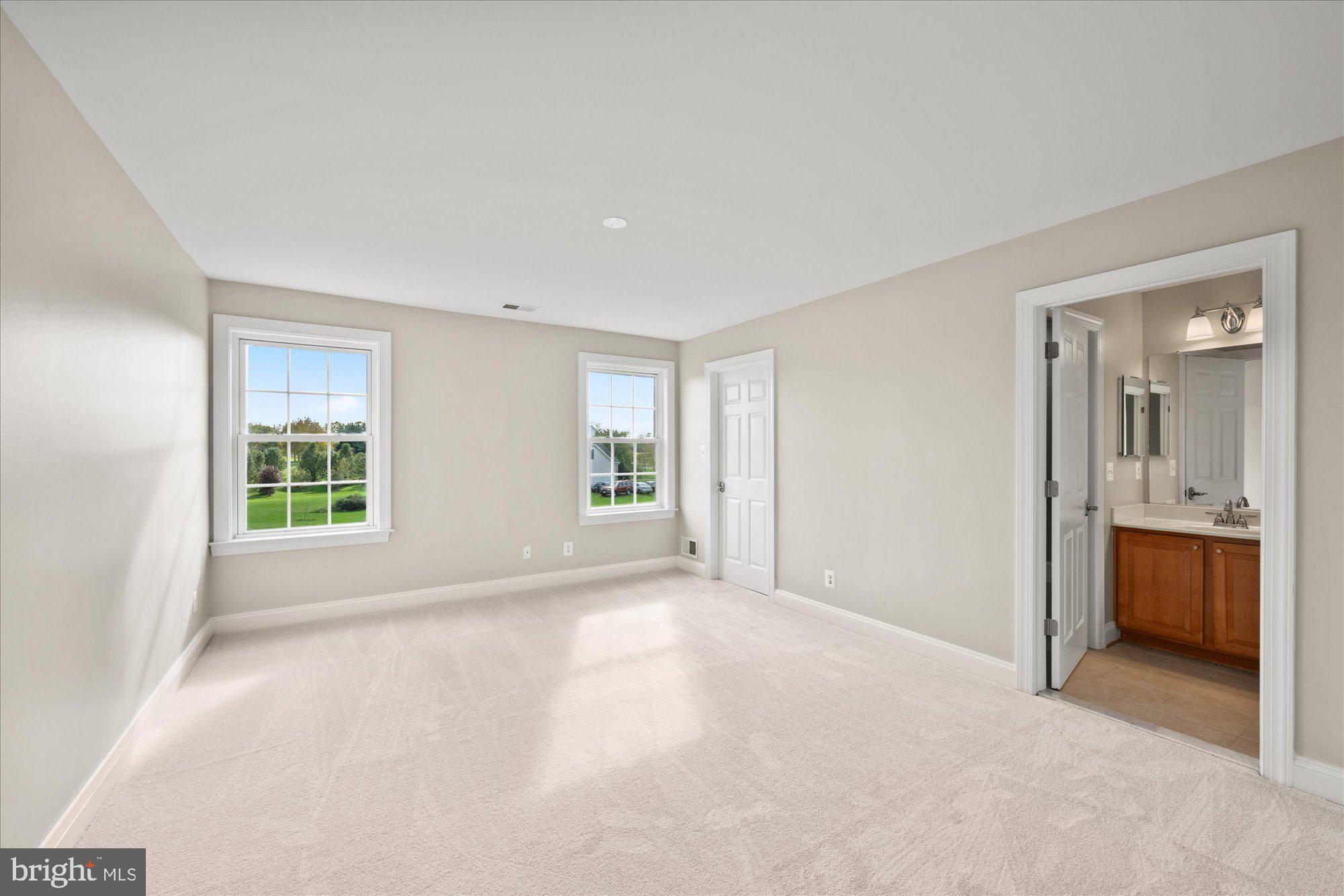 37957 Piggott Bottom Road Purcellville, VA 20132 - Photo 36 of 85 Large Secondary Bedroom
