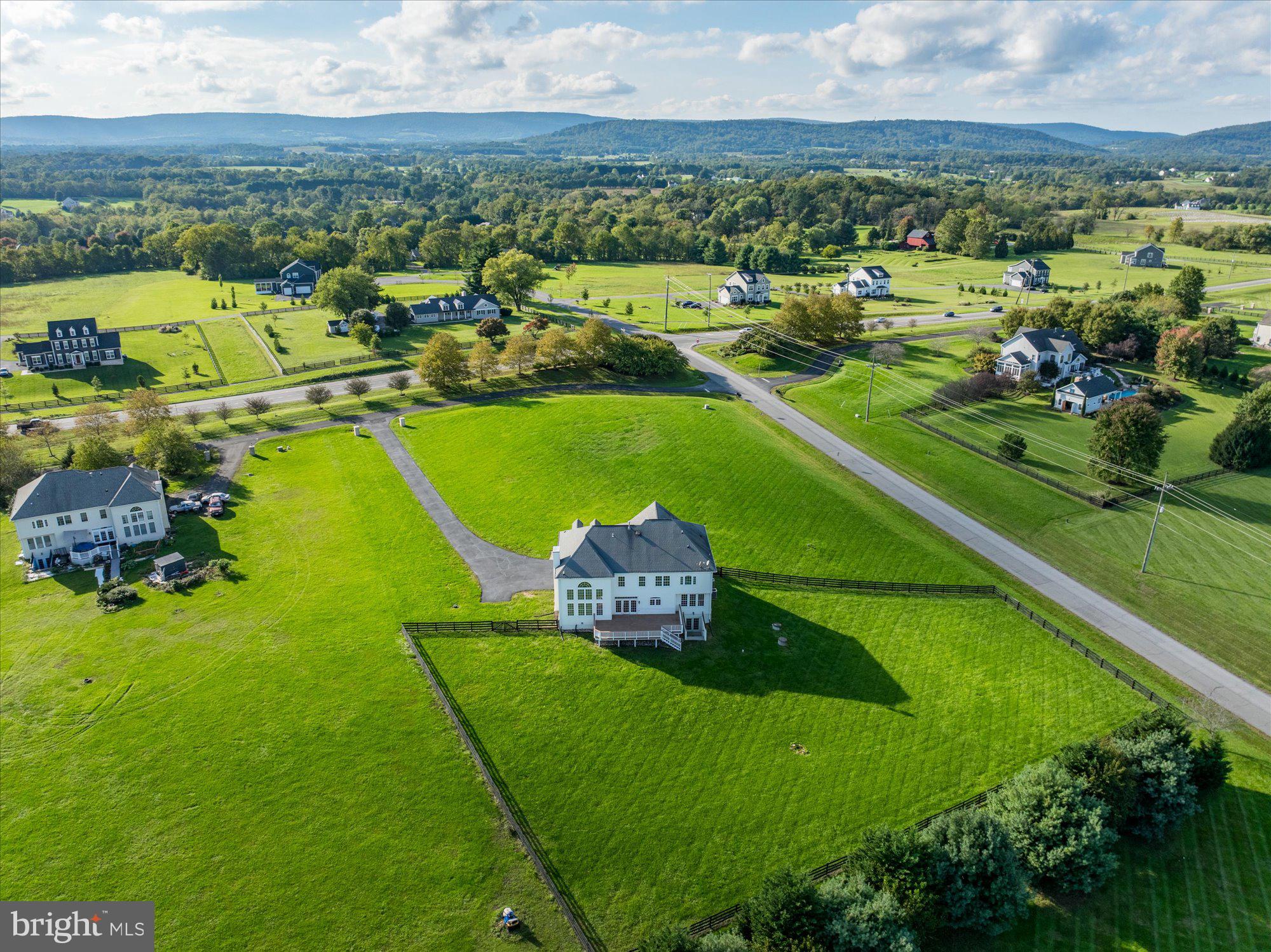 37957 Piggott Bottom Road Purcellville, VA 20132 - Photo 53 of 85 Gorgeous Property