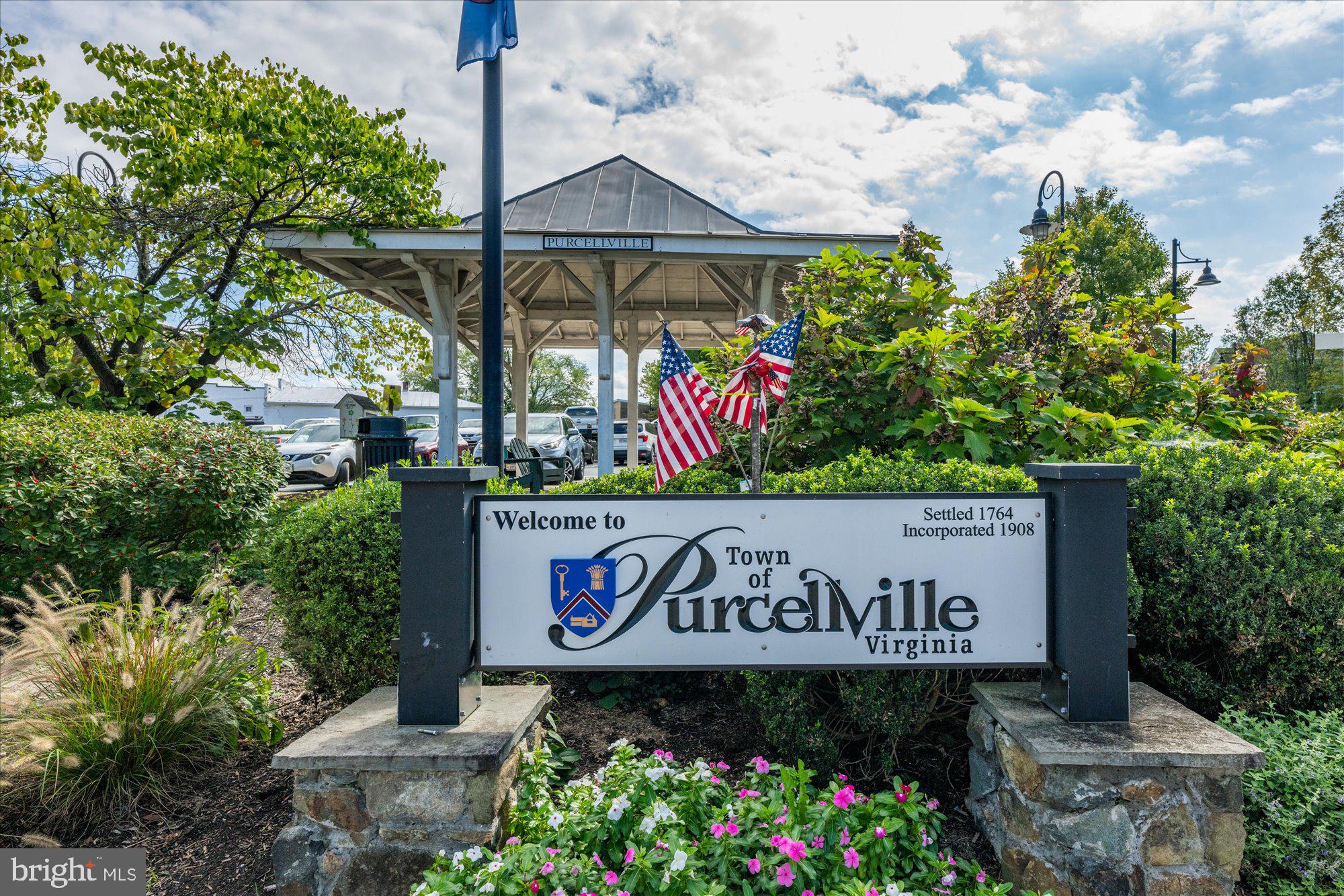 37957 Piggott Bottom Road Purcellville, VA 20132 - Photo 69 of 85 Your Home Town, Just Minutes Away