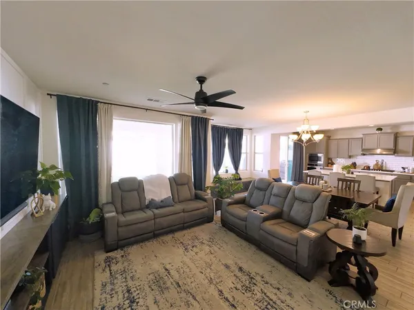 $549,999 | 14206 Everton Avenue, Bakersfield, CA 93311