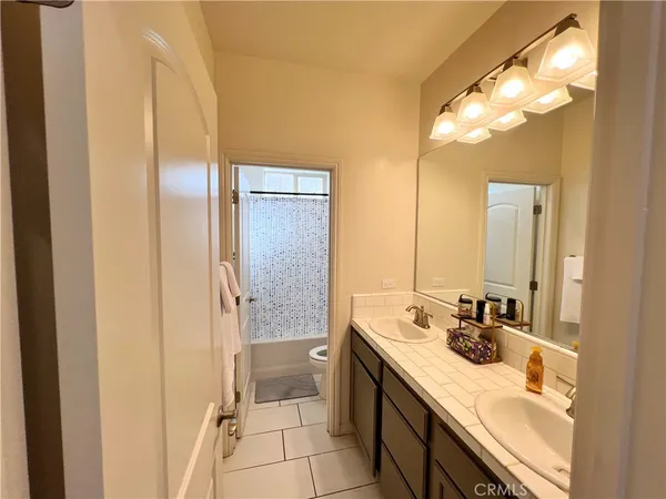 $549,999 | 14206 Everton Avenue, Bakersfield, CA 93311