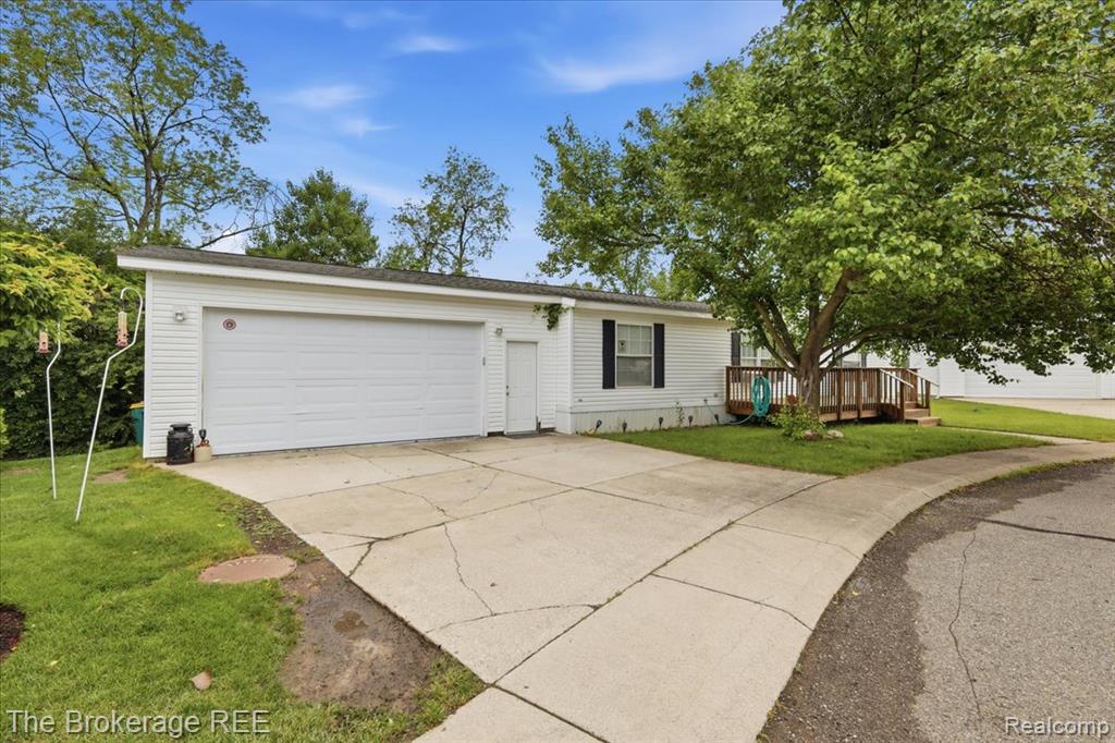 2500 Mann Road Clarkston, MI 48346 - Photo 5 of 33