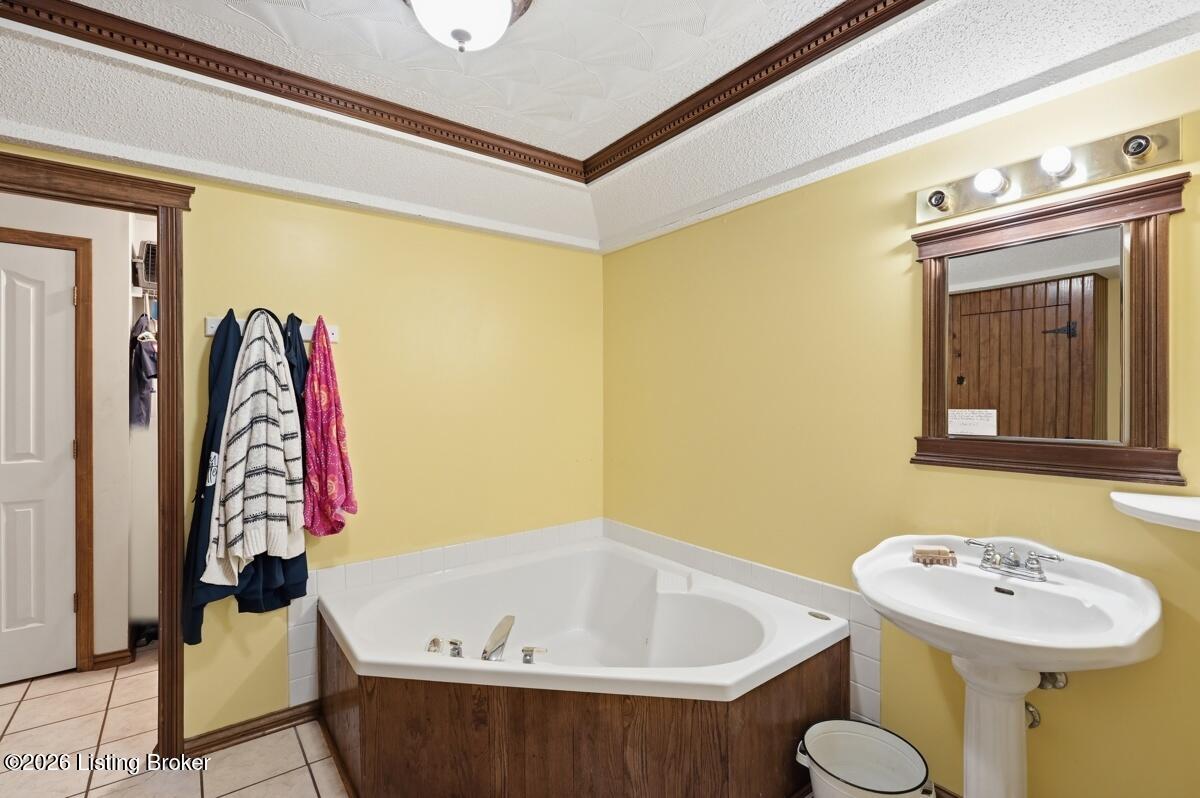 1103 Foxfire Road Bardstown, KY 40004 - Photo 18 of 27 1103 foxfire rd - 041