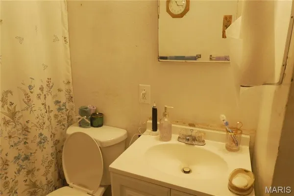 $65,000 | 19 Leonard Drive, East St. Louis, IL 62206