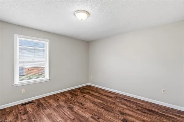 $1,300 | 112 South Raleigh Street, Greensboro, NC 27401