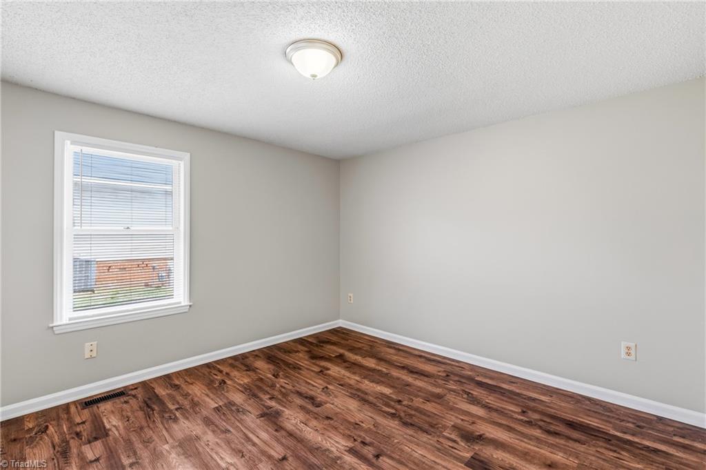 112 South Raleigh Street Greensboro, NC 27401 - Photo 17 of 23