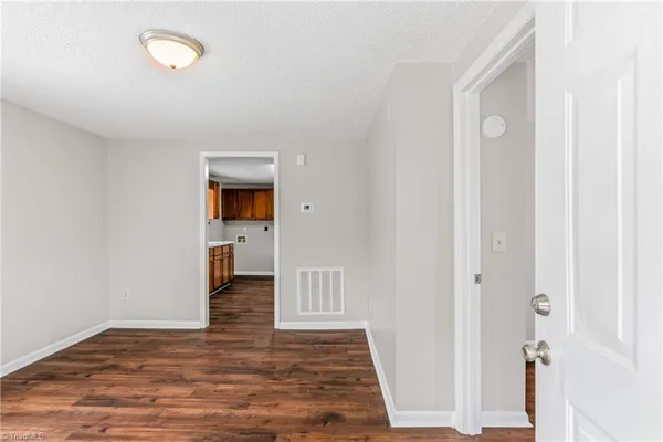 $1,300 | 112 South Raleigh Street, Greensboro, NC 27401