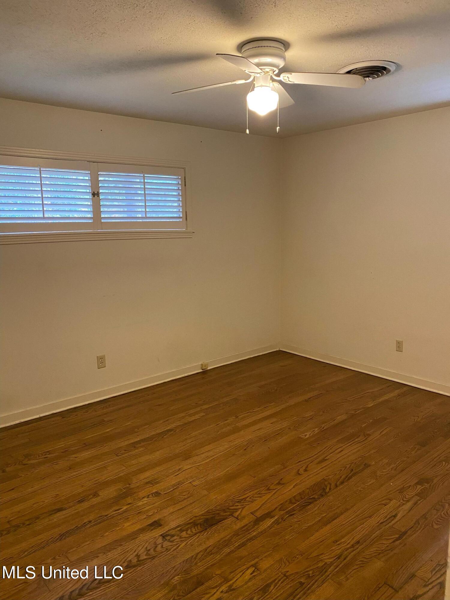 5414 Ridgewood Road Jackson, MS 39211 - Photo 8 of 11 B1964B0F-B257-413F-80AE-5A3743F480EF