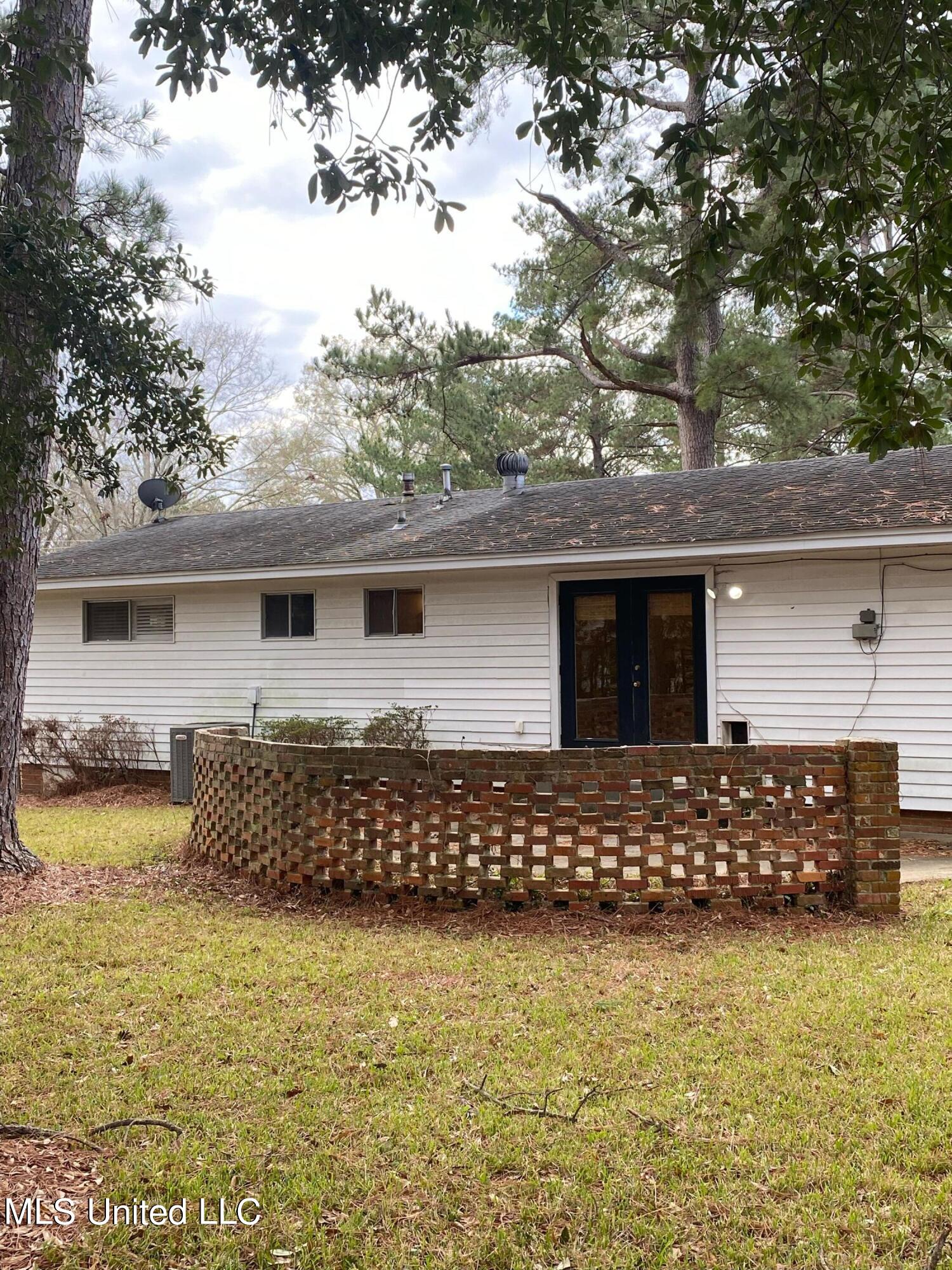 5414 Ridgewood Road Jackson, MS 39211 - Photo 10 of 11 6BC27222-82D8-4B4B-9FA8-76BBCBA34067