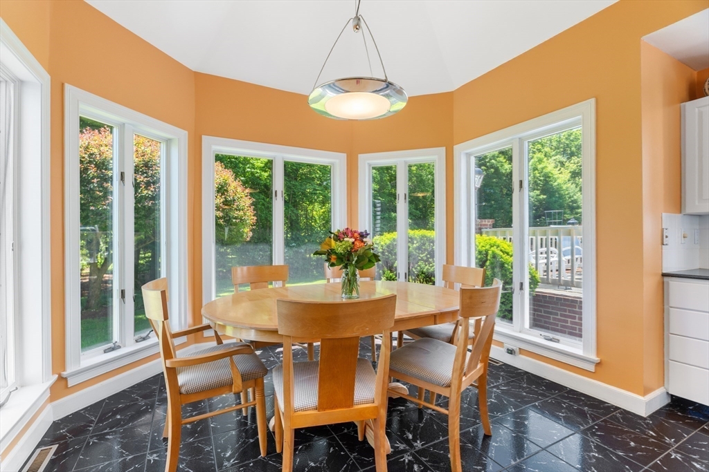 123 Farm Street Dover, MA 02030 - Photo 3 of 31