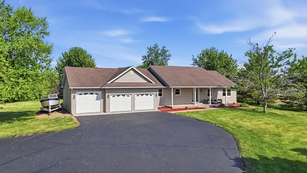 $725,000 | 545 Kreuziger Road, Roberts, WI 54023