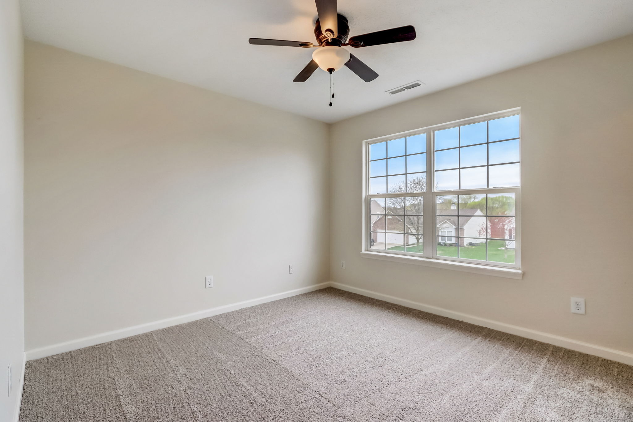 12831 Redskins Avenue Fishers, IN 46037 - Photo 5 of 29 Gallery Image 5