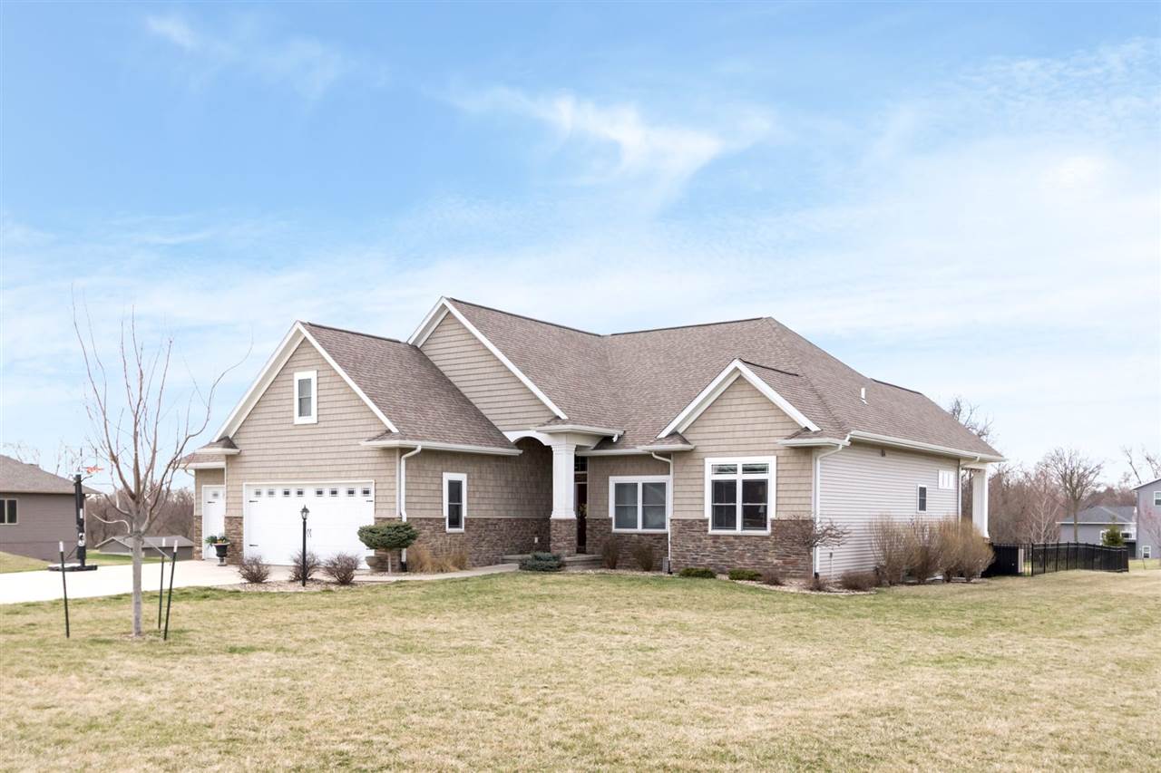 1334 Spring Ridge Court Northeast Swisher, IA 52338 - Photo 2 of 40 Gallery Image 2
