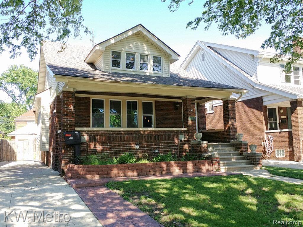 1422 Nottingham Road Grosse Pointe, MI 48230 - Photo 1 of 42 Welcome home!