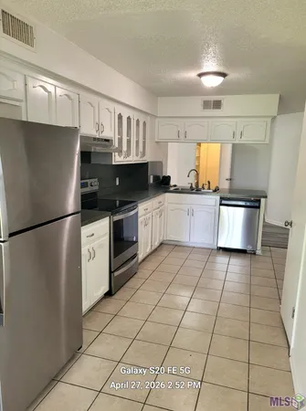 $1,650 | 15444 Summerwood Avenue, Baton Rouge, LA 70817