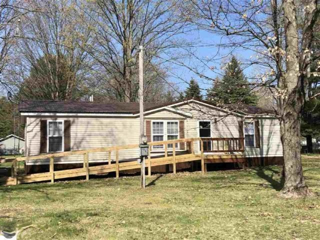 3085 North 3 1/4 Road Mesick, MI 49668 - Photo 2 of 18 3085 front 3